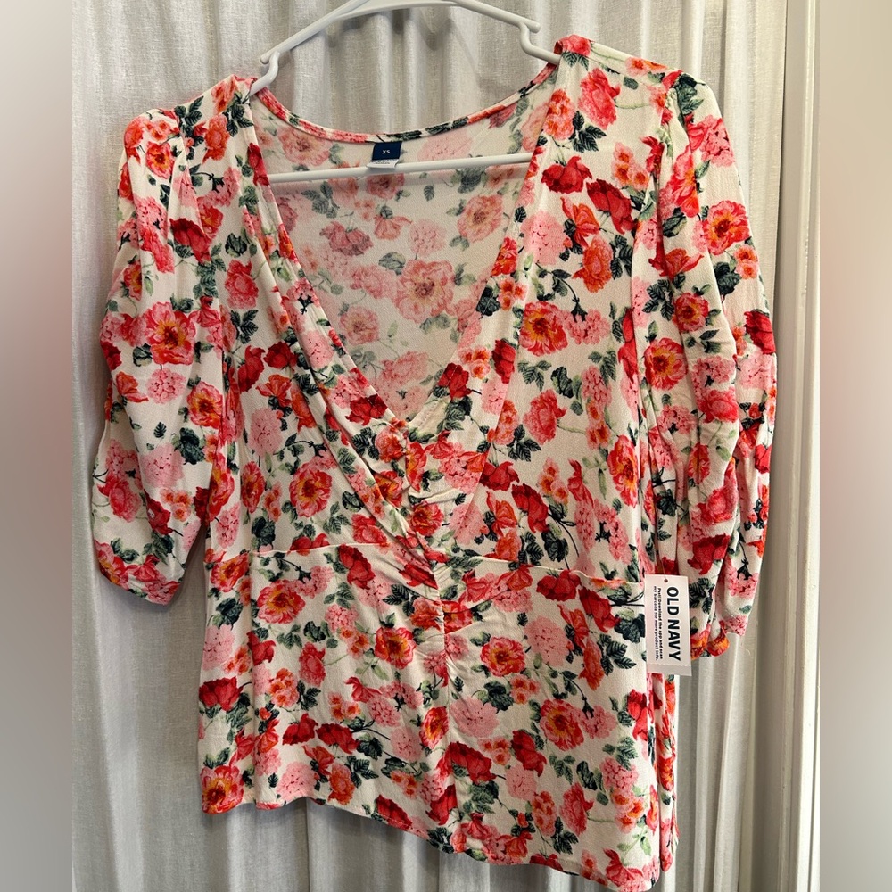 Old Navy Women's Floral Blouse - NWT
